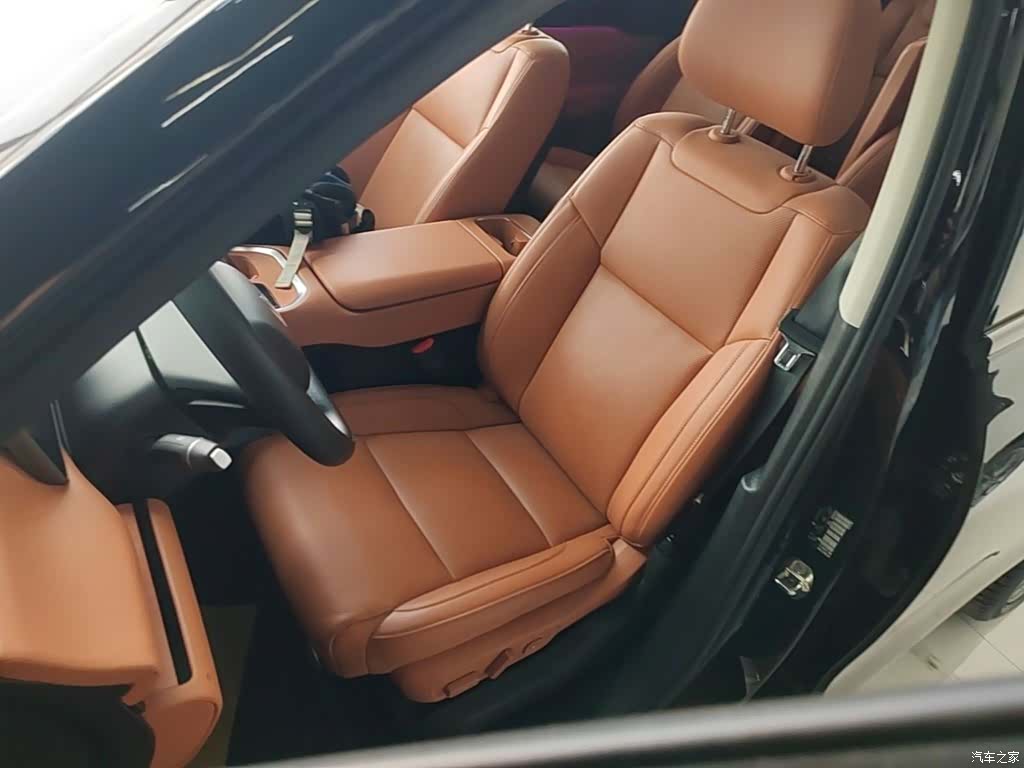Leapmotor C16, 2025 15