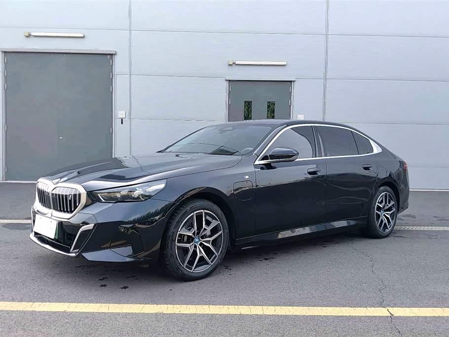 BMW i5