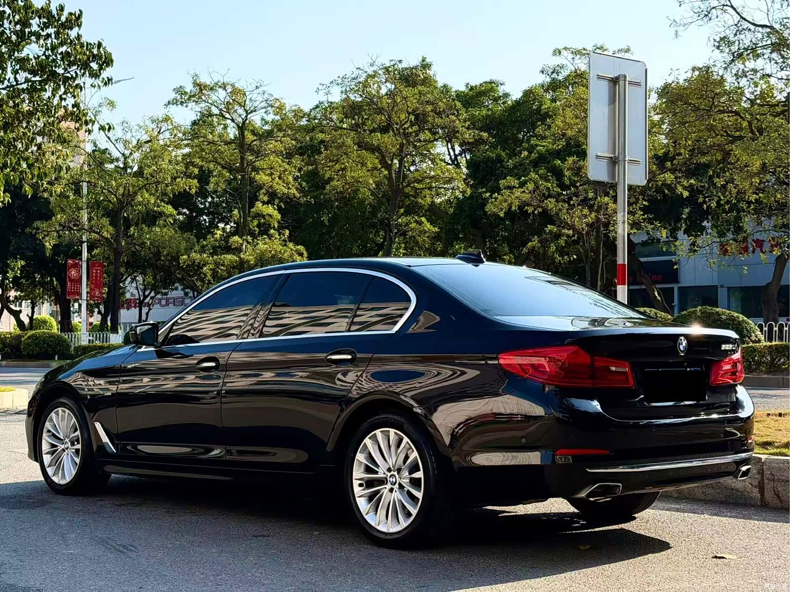 BMW 5 Series, 2018 8