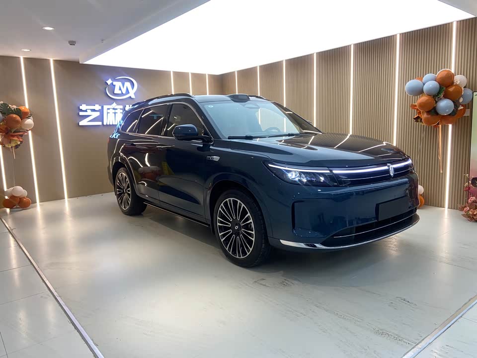 AITO Ask the world M7