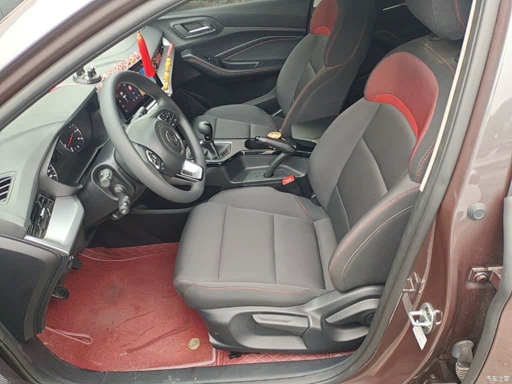 MG MG5, 2023 15