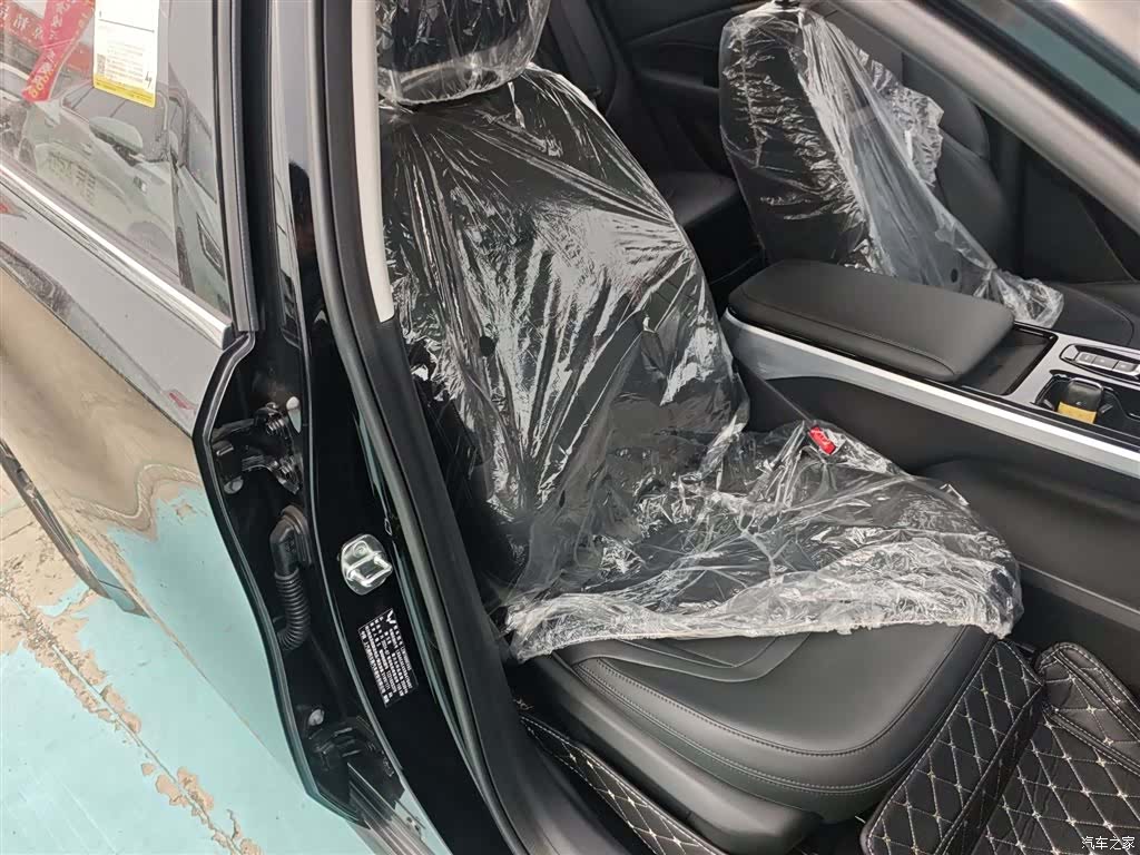 Wuling Starlight, 2025 25