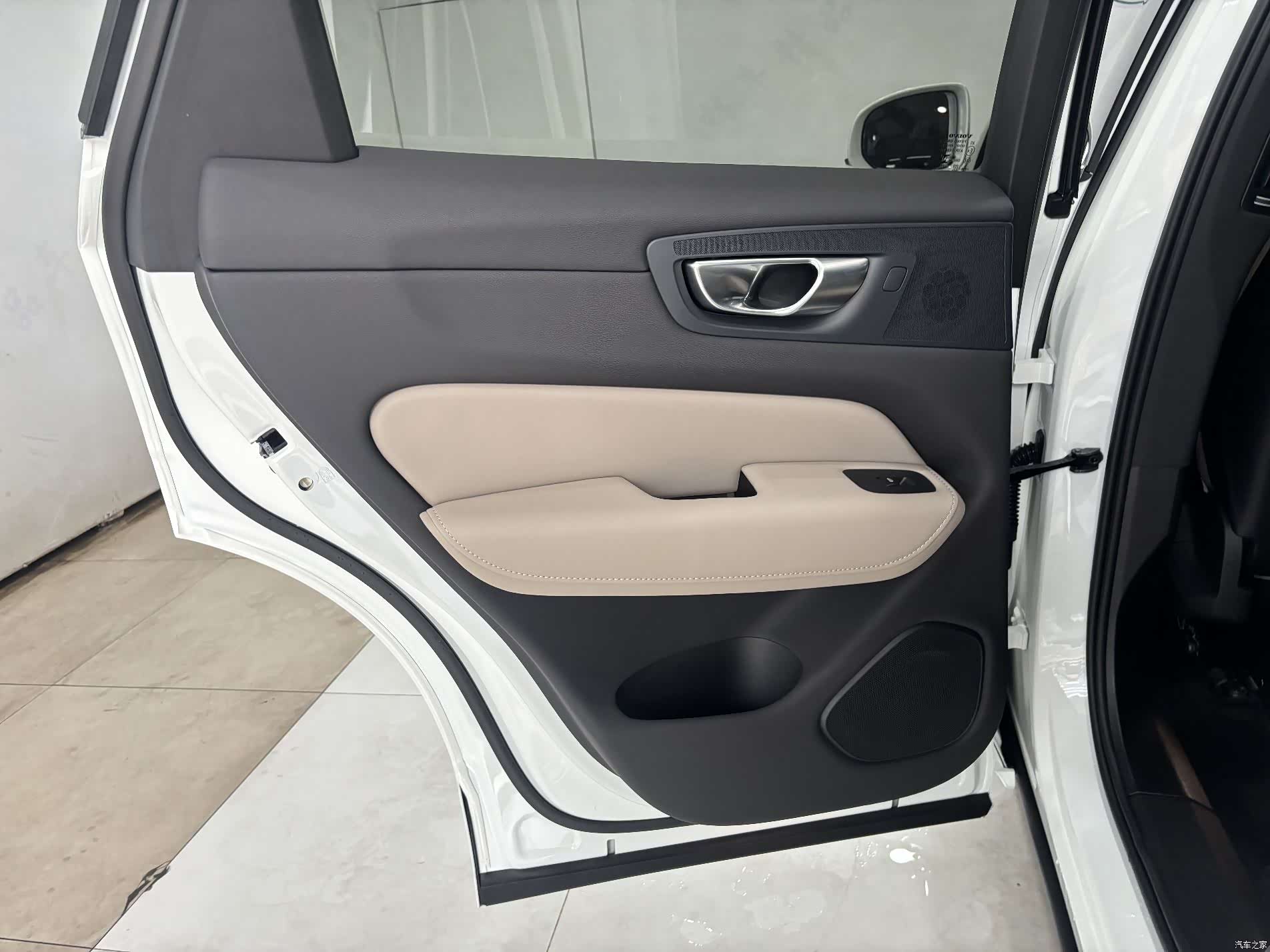 Volvo XC60, 2025 19