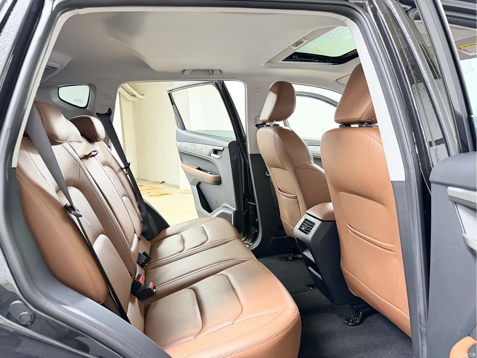 Geely X6, 2022 9