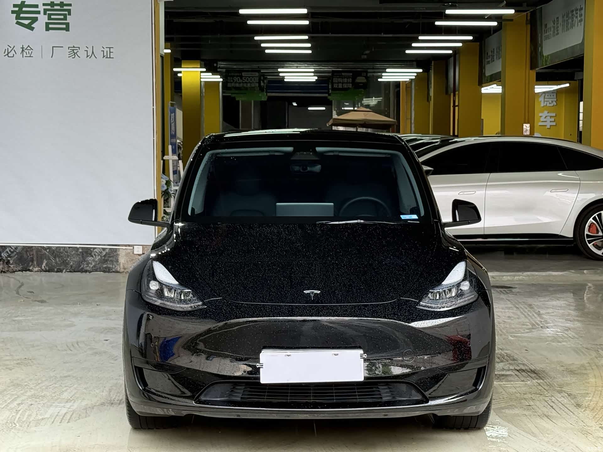 Tesla Model Y, 2023 2