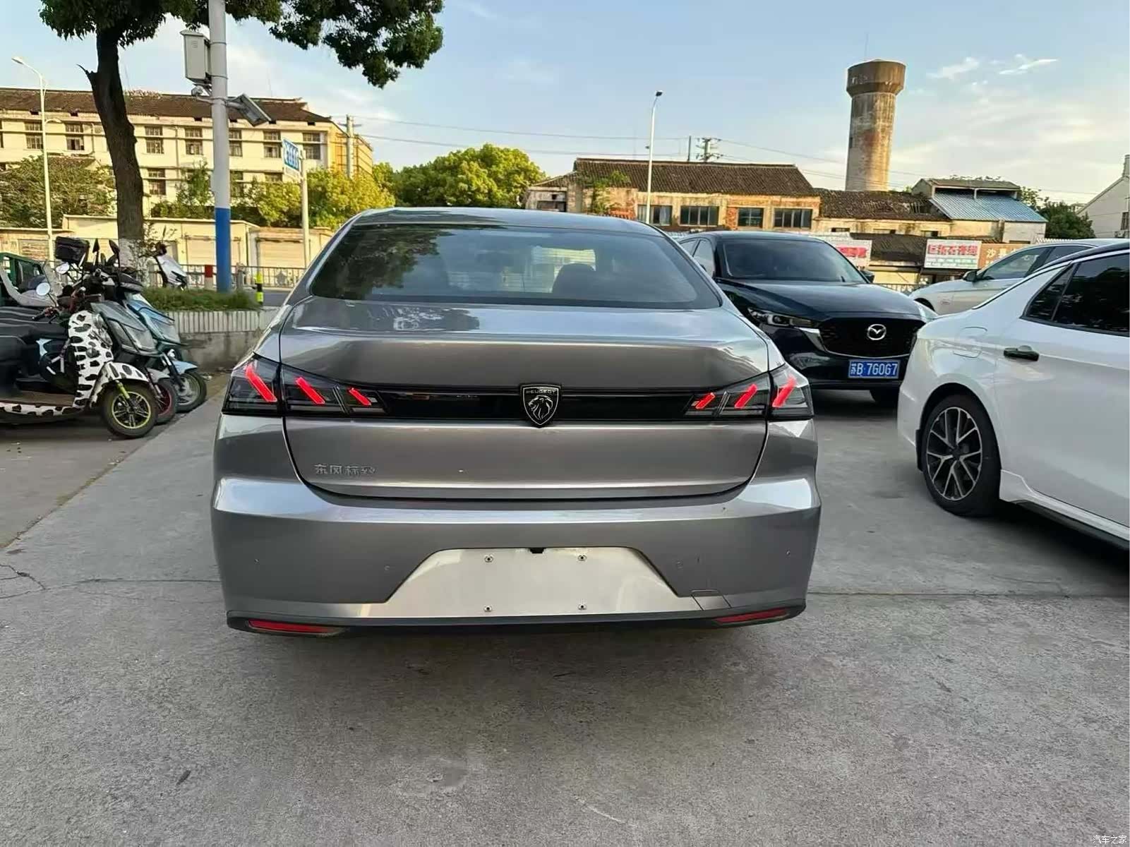 Peugeot 408, 2023 все фото