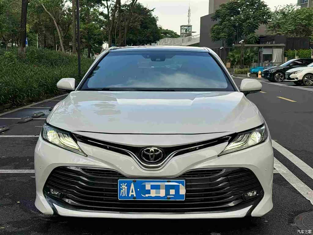 Toyota Camry, 2020 3