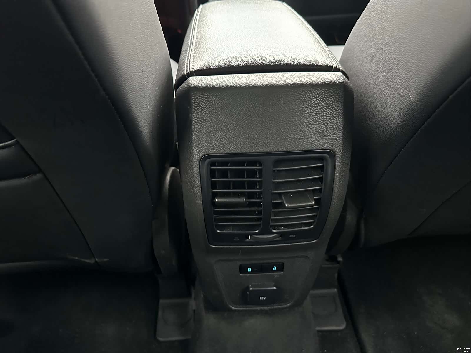 Ford Kuga, 2017 10