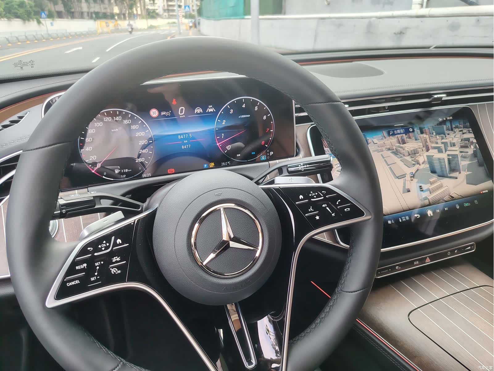 Mercedes-Benz E-Class, 2025 6