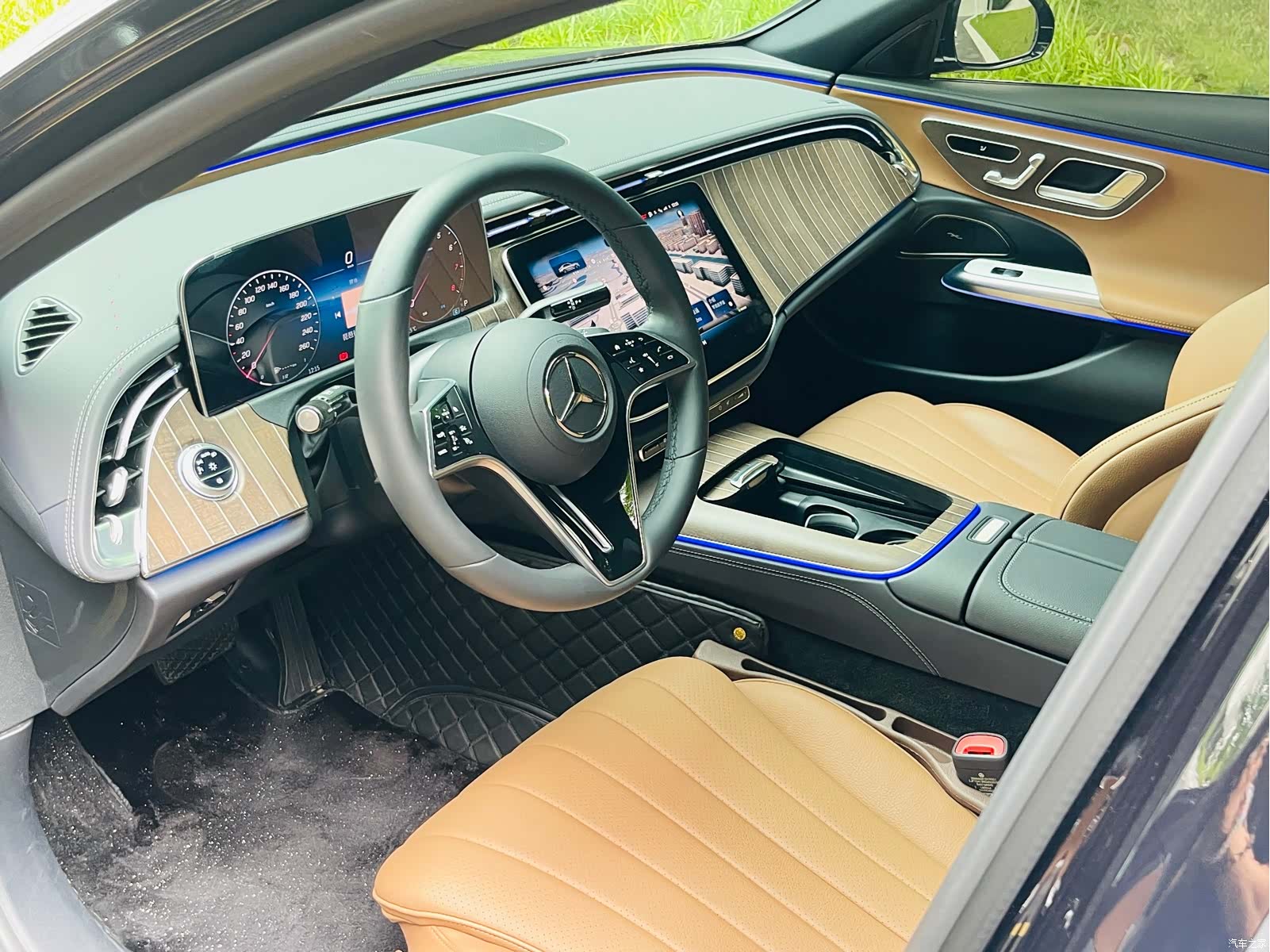 Mercedes-Benz E-Class, 2024 4