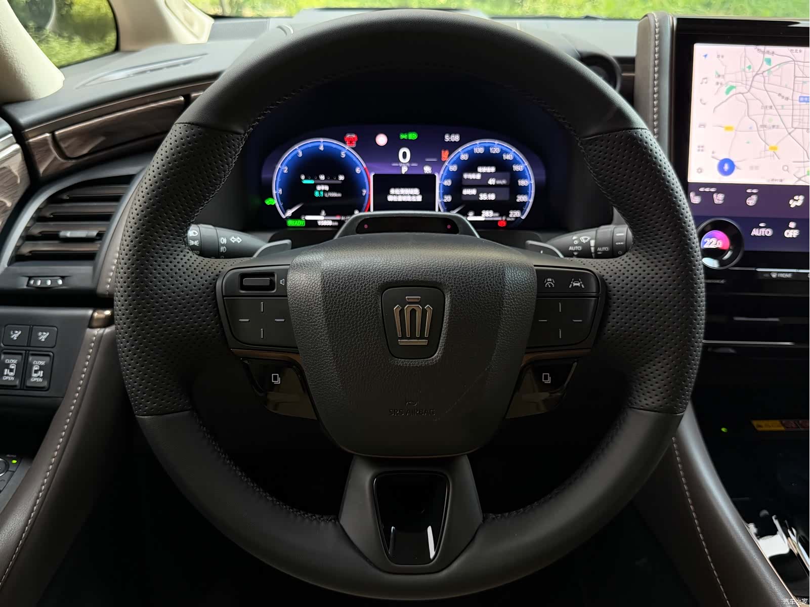Toyota Vellfire, 2025 13