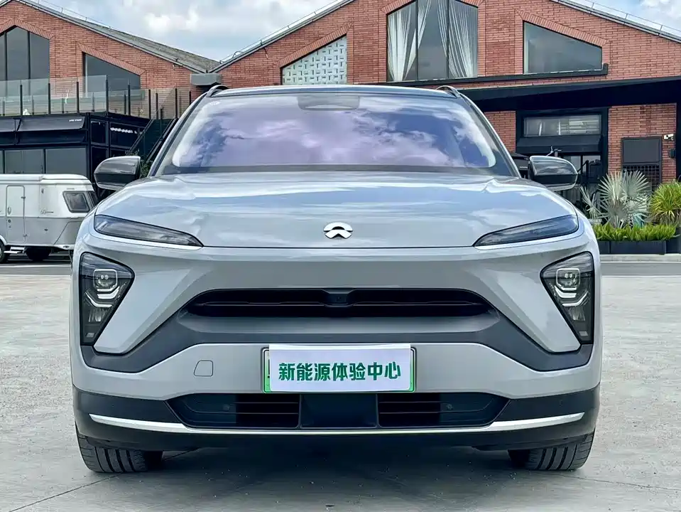 NIO ES6