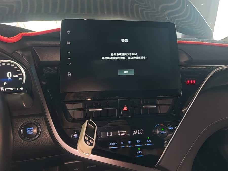 Toyota Camry 2021, фото 12
