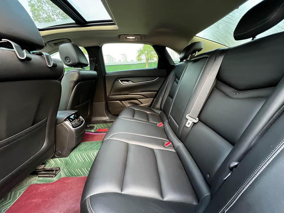 Cadillac XTS