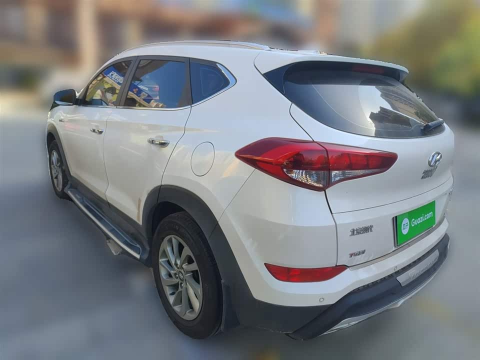 Hyundai Tucson