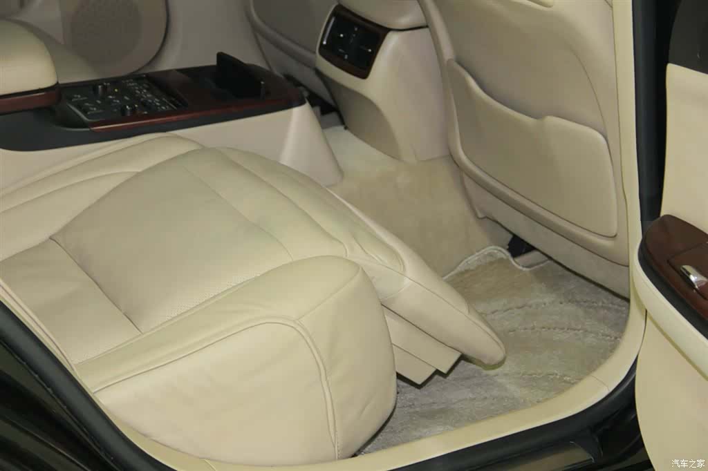 Toyota Crown, 2013 23