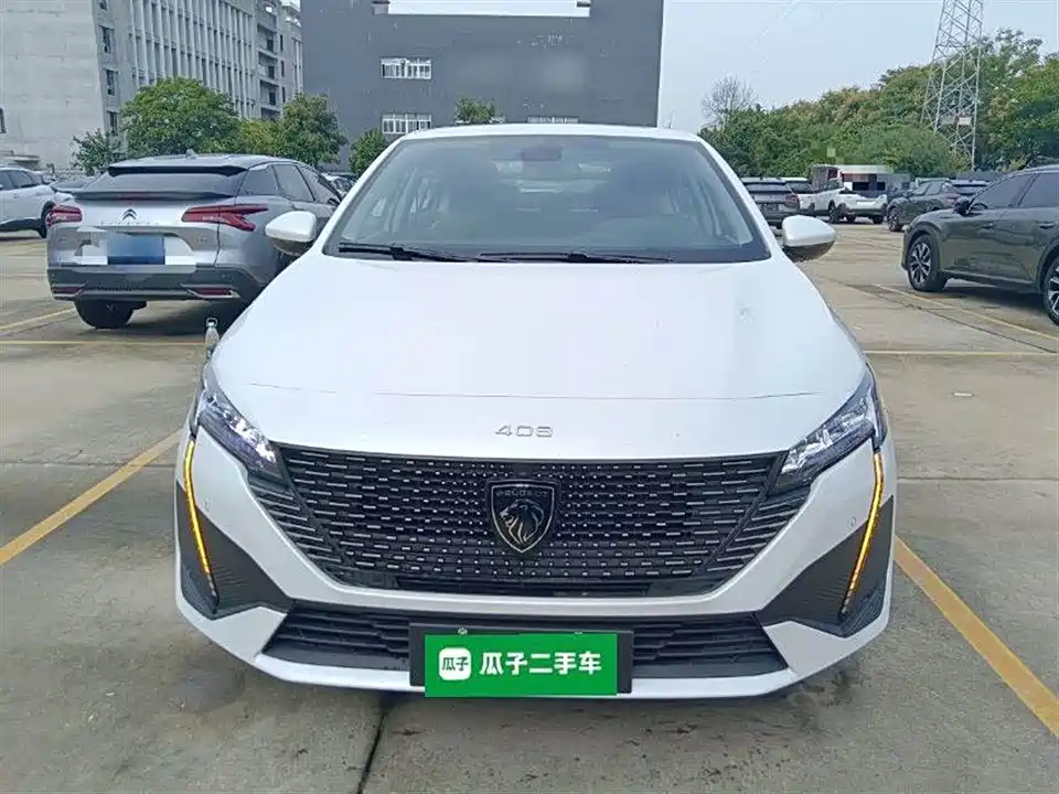 Peugeot 408