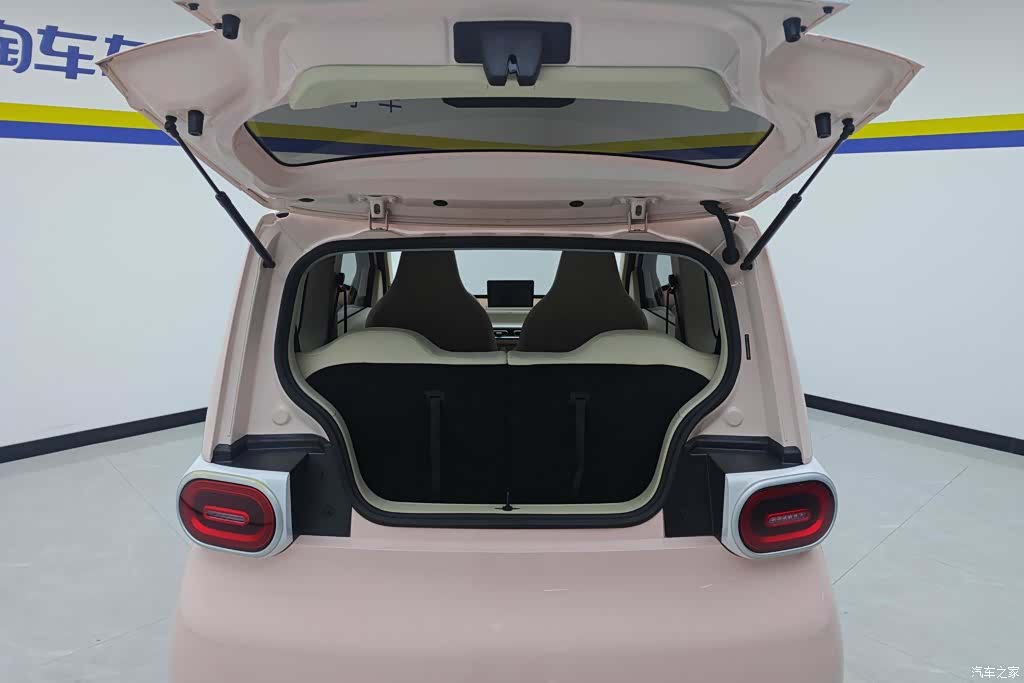 Wuling MINIEV, 2024 4