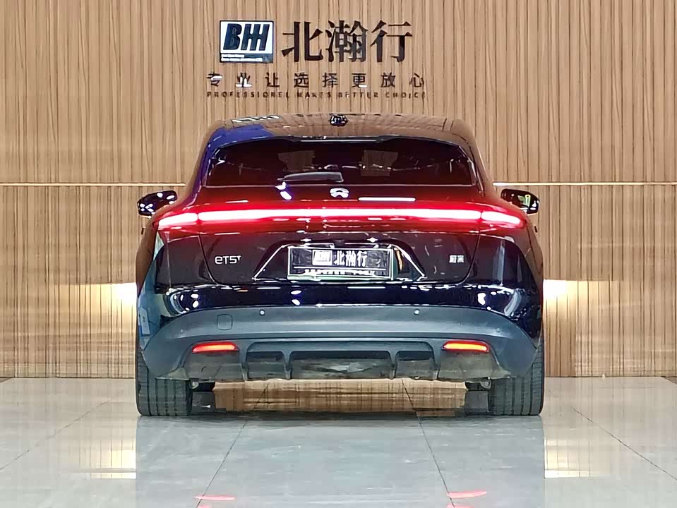 NIO ET5T