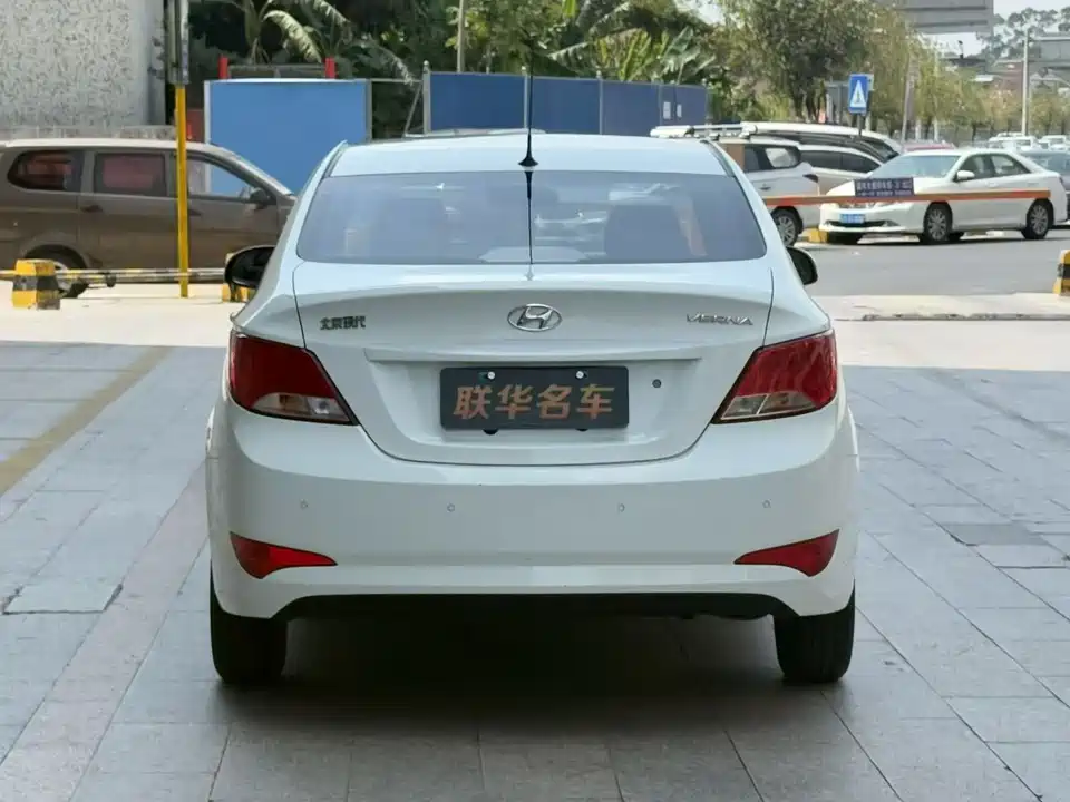 Hyundai Rena