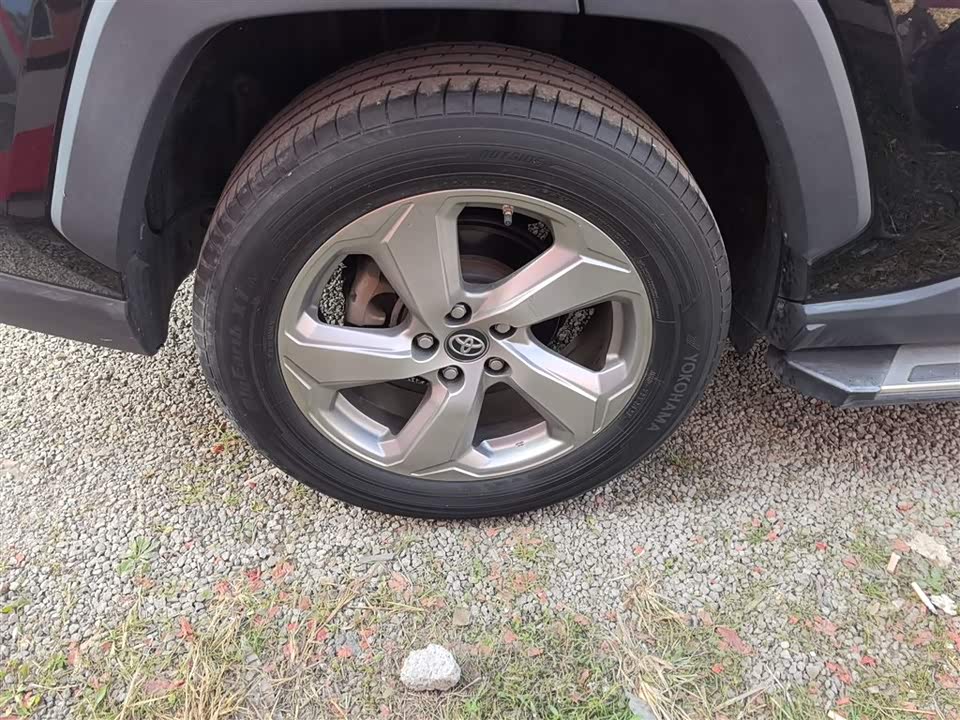 Toyota RAV4 Rongfang