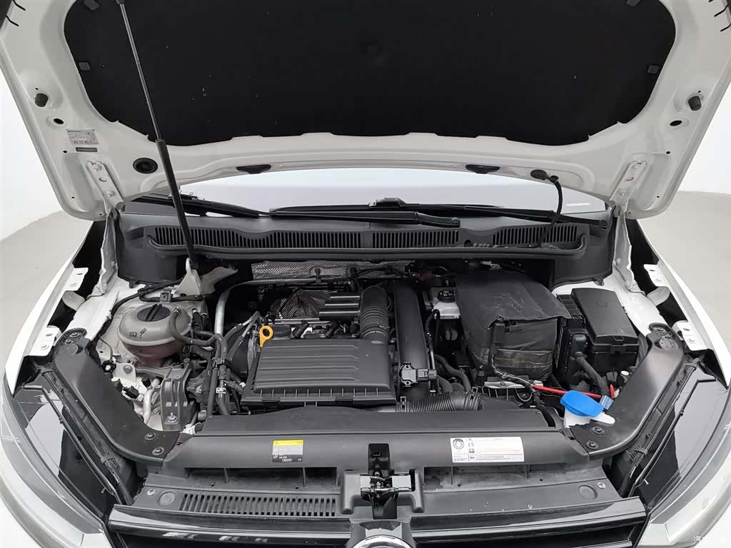 Volkswagen L, 2017 6