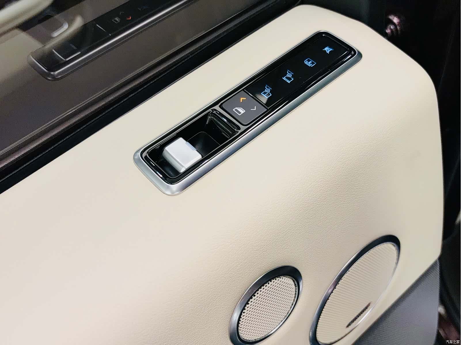 Land Rover Range Rover, 2019 15