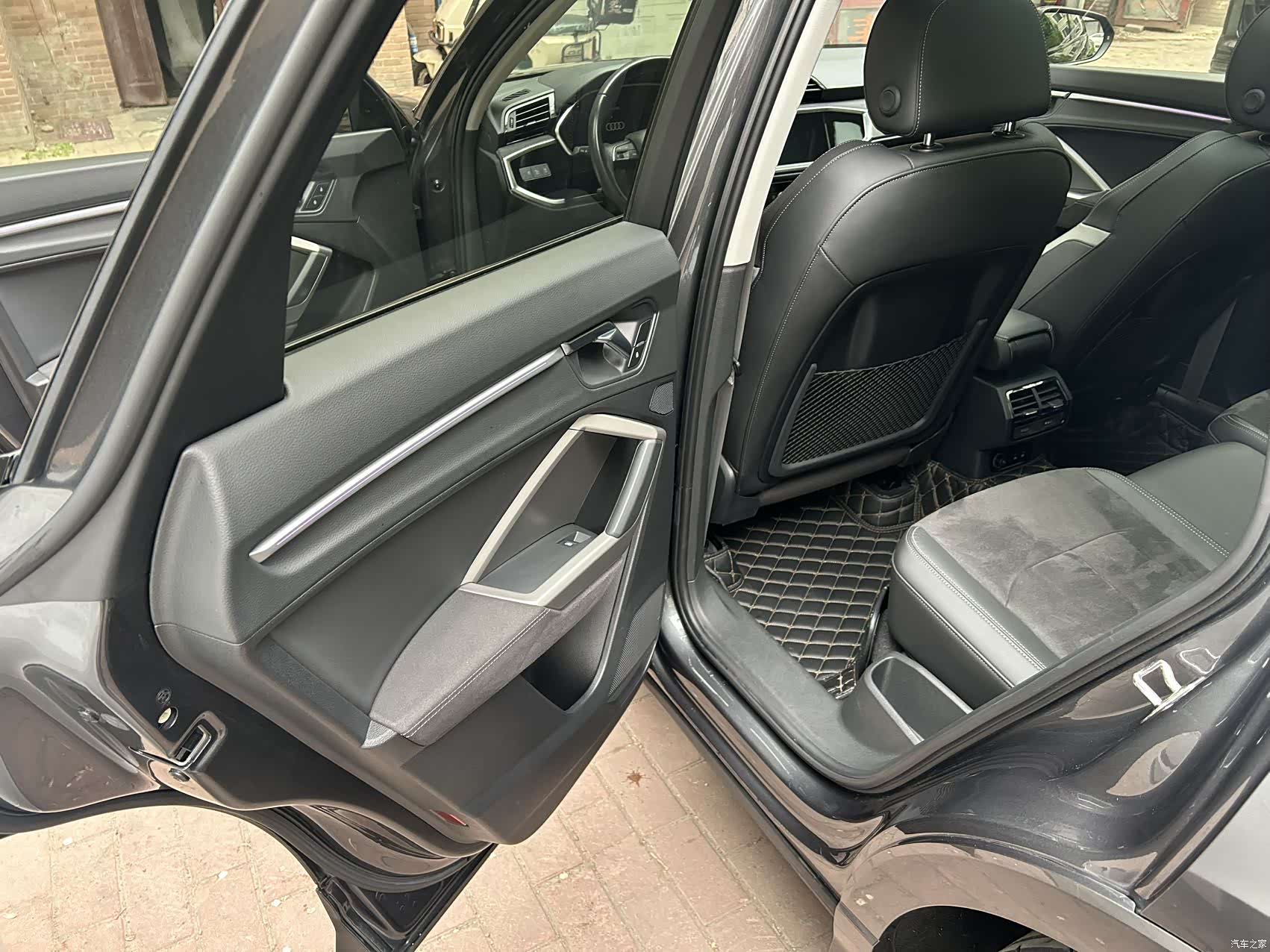 Audi Q3, 2023 14