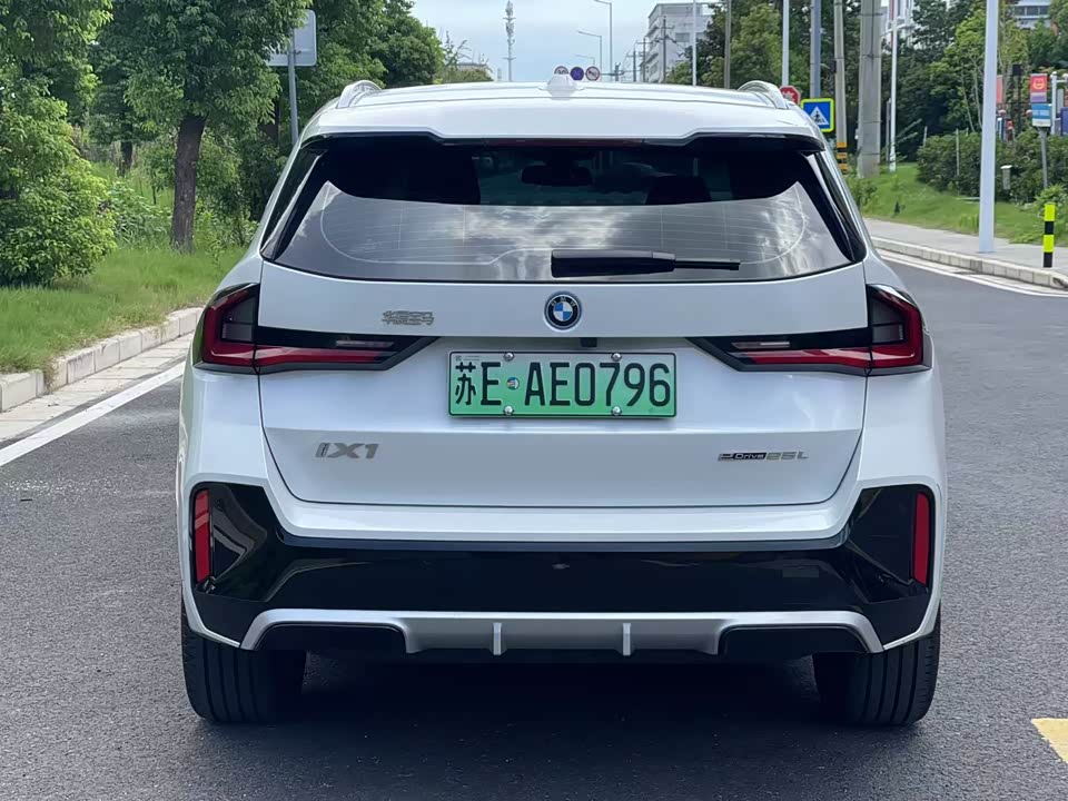 BMW iX1 BMW iX1