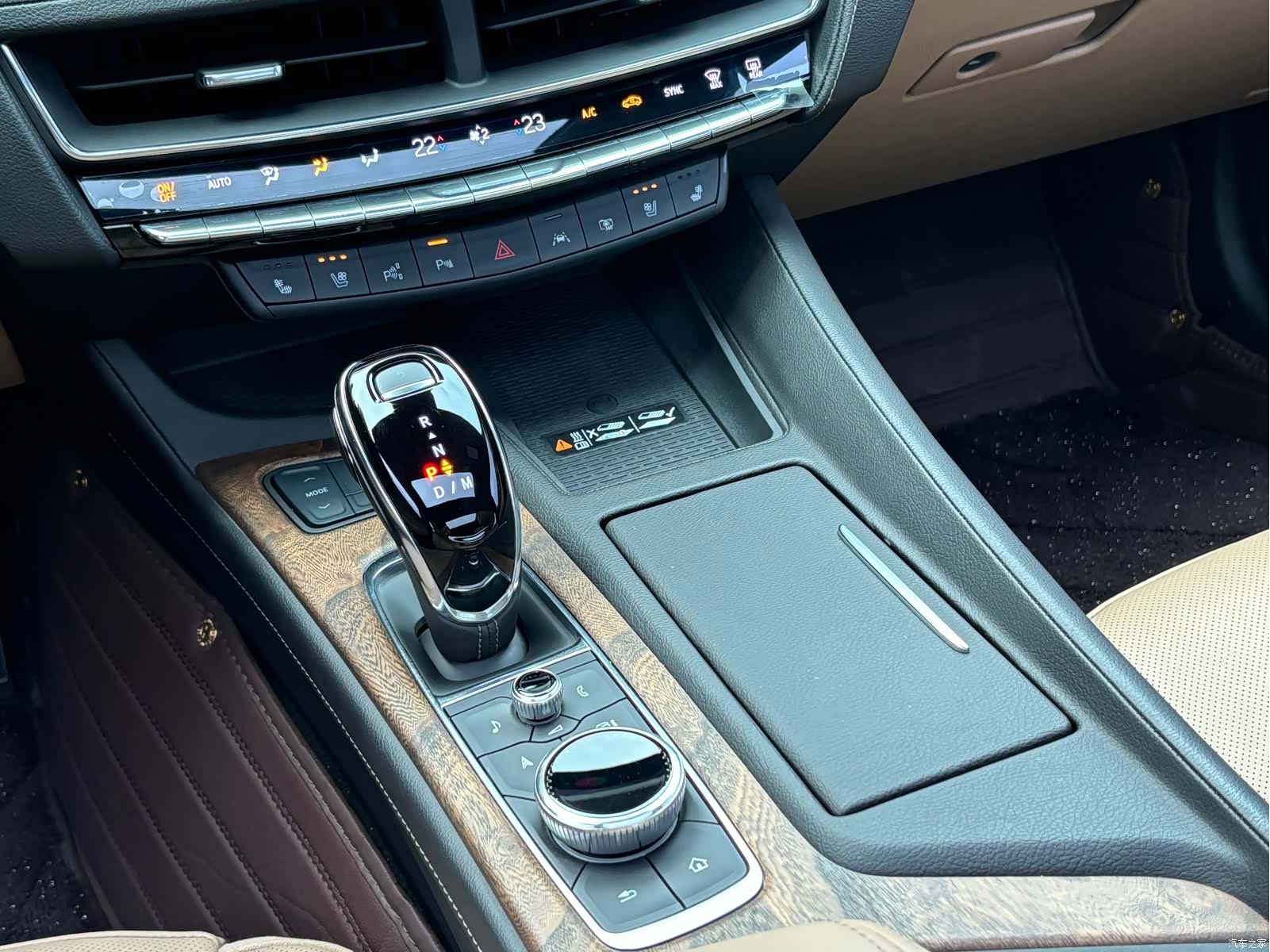 Cadillac CT5, 2025 25