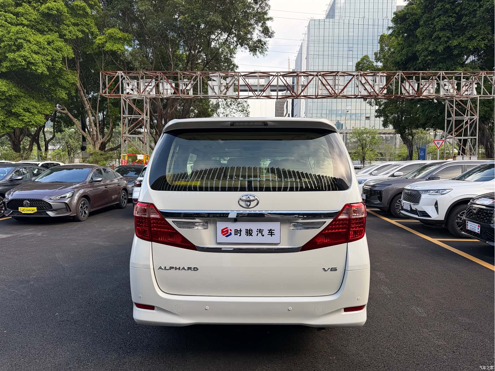 Toyota Alphard, 2014 4