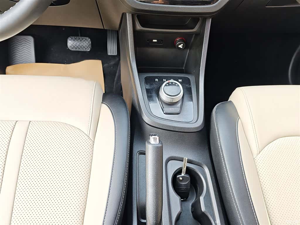 Wuling 360, 2019 9