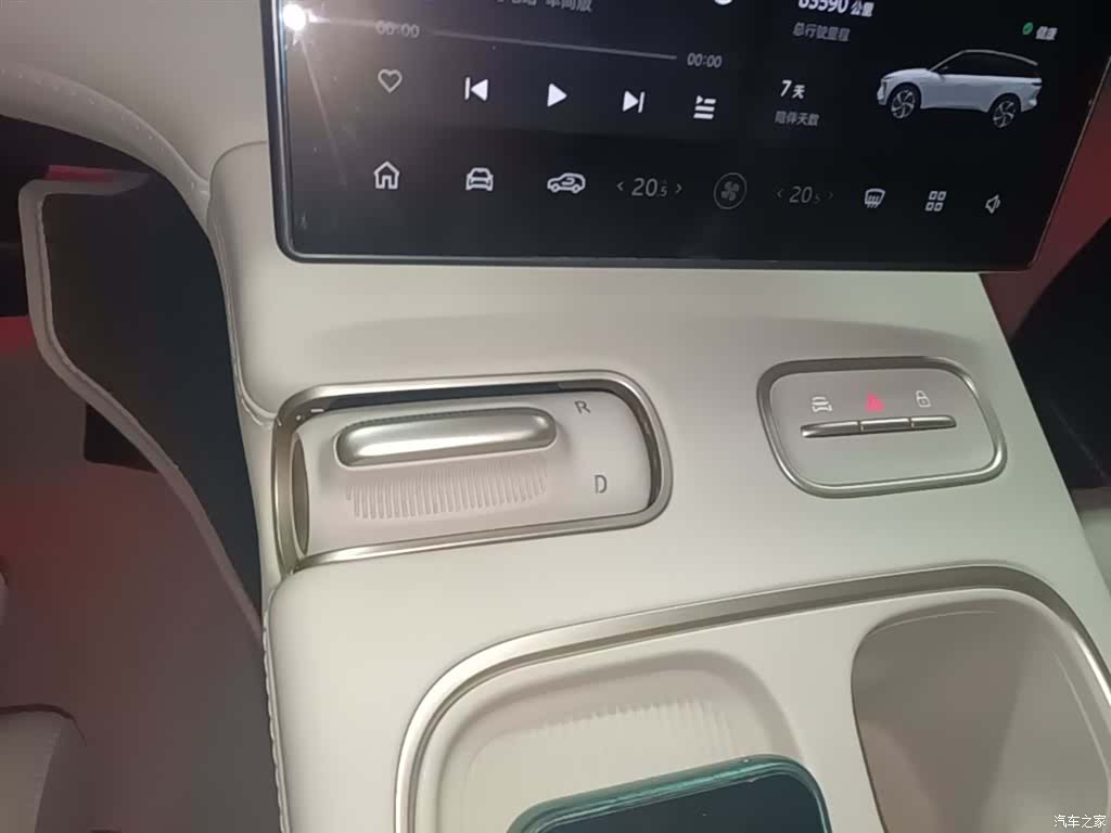 NIO ES6, 2023 10