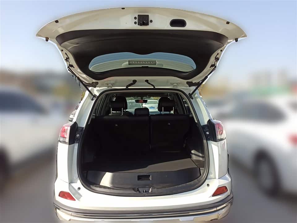 Toyota RAV4 Rongfang