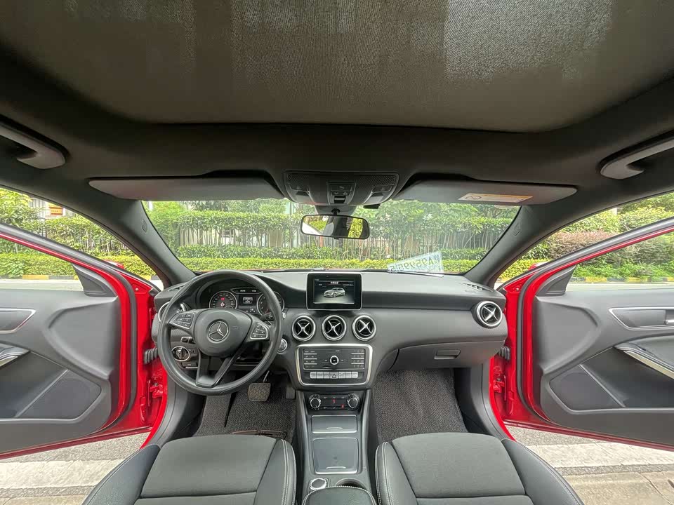 Mercedes-Benz Class A Mercedes-Benz Class A