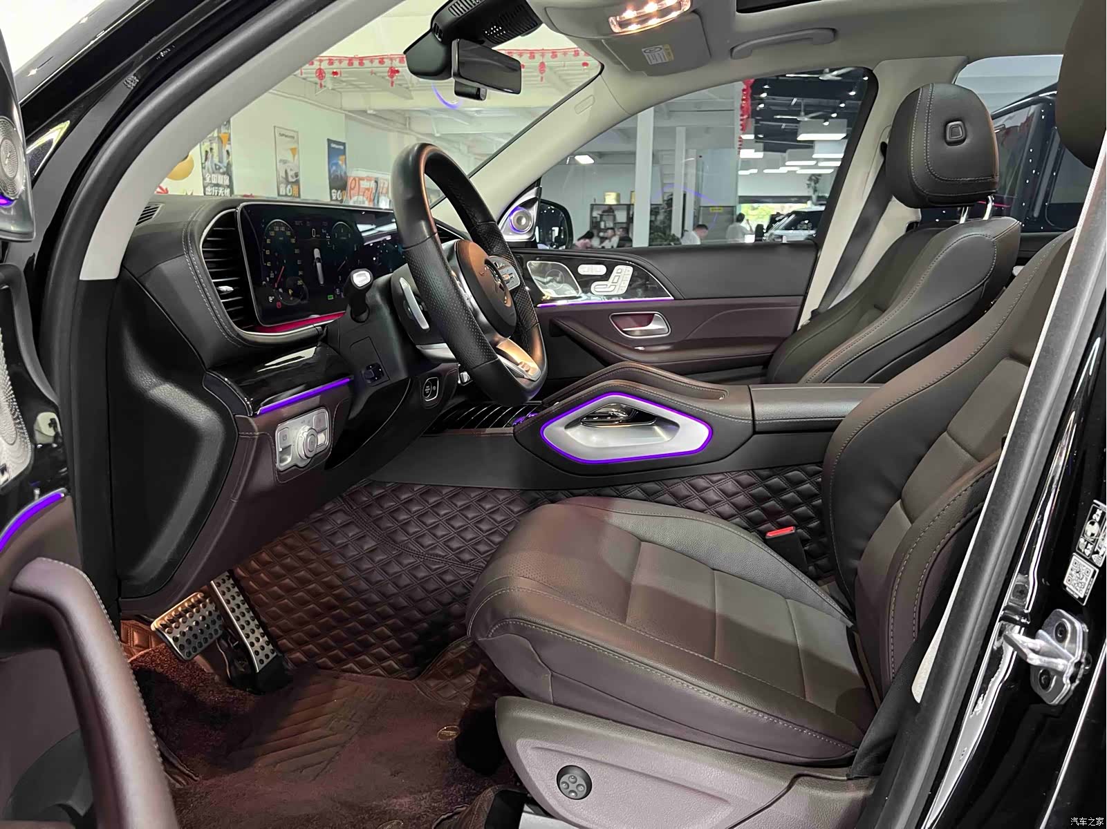 Mercedes-Benz GLS, 2023 14