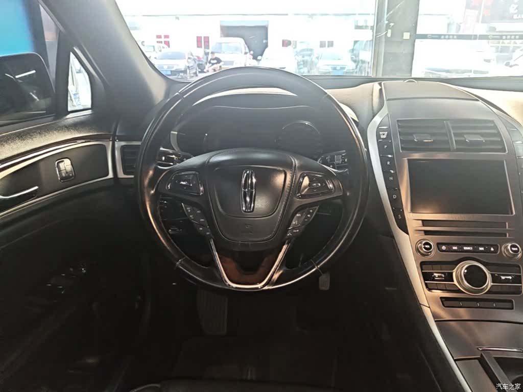 Lincoln MKZ, 2018 11