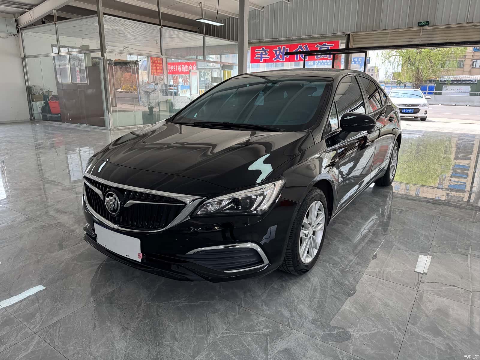 Buick Verano, 2019 1