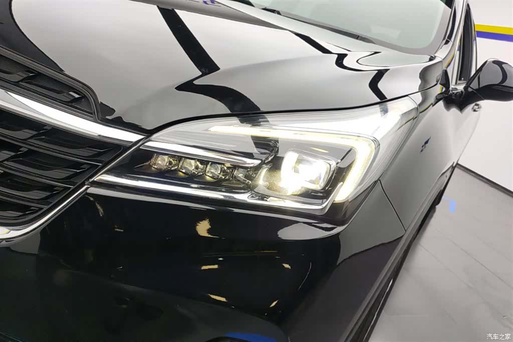 Buick Envision Plus, 2021 все фото
