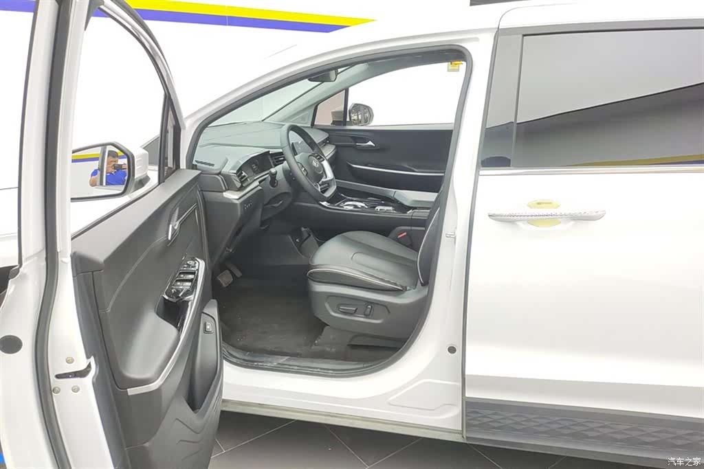 Hyundai Custo, 2024 9