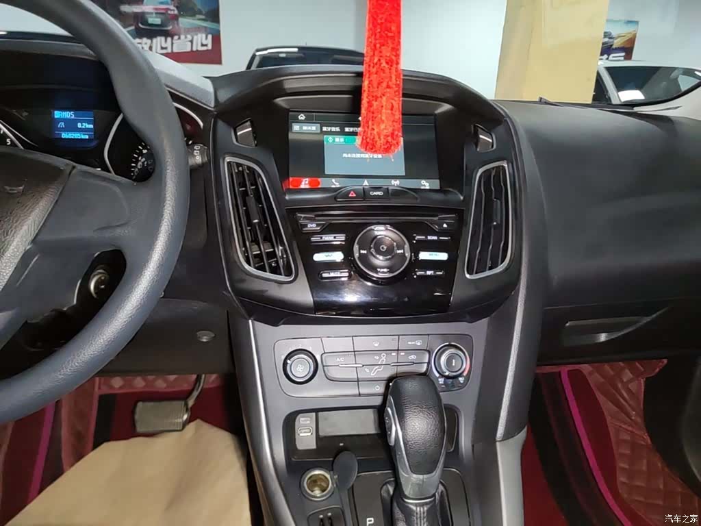 Ford Focus, 2018 13