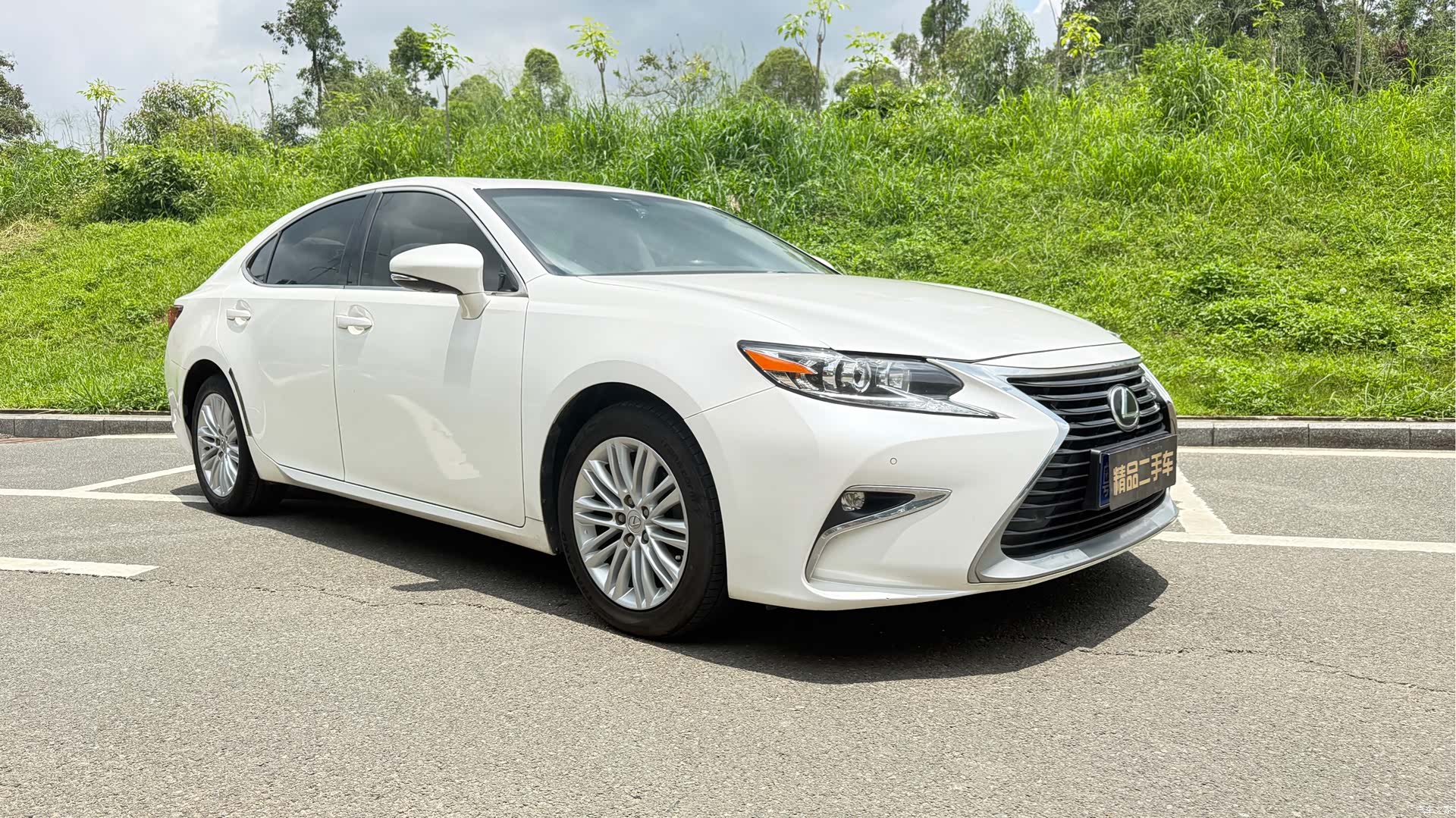 Lexus ES, 2016 3