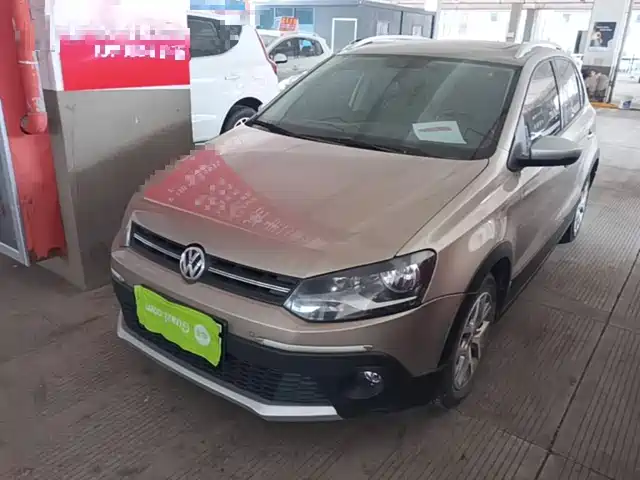 Volkswagen Polo 2015 — купить из Китая под заказ