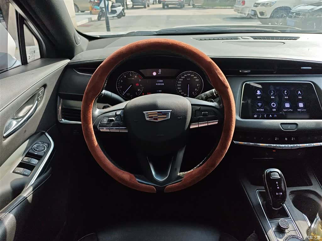 Cadillac XT4, 2020 11