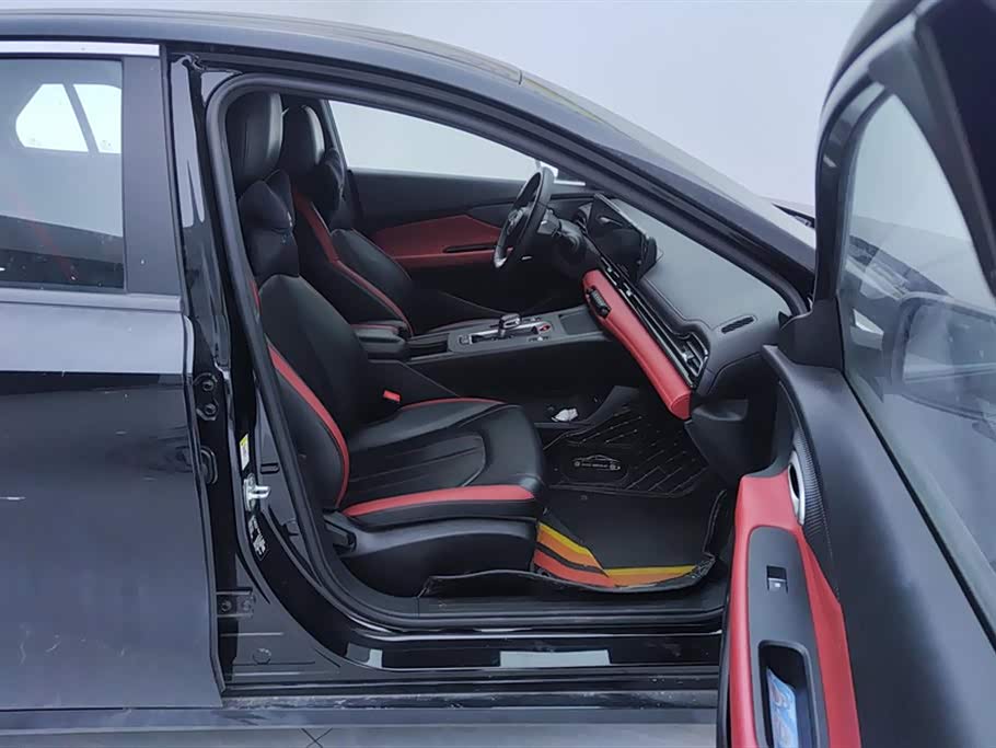 Trumpchi Shadow Leopard