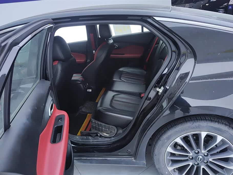 Trumpchi Shadow Leopard