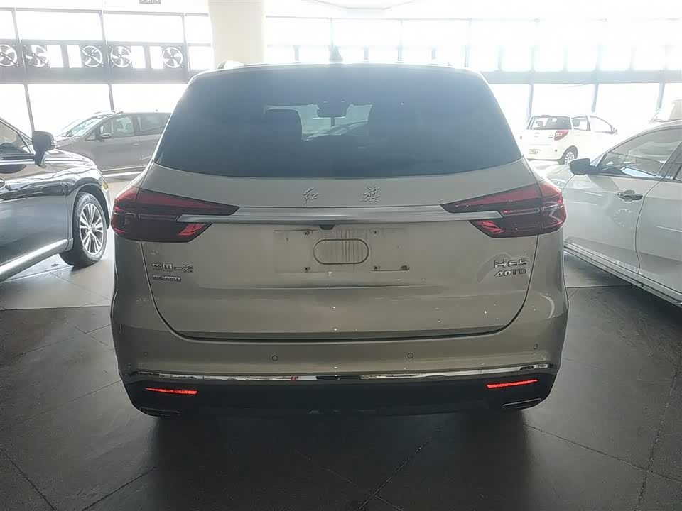 Hongqi HS5