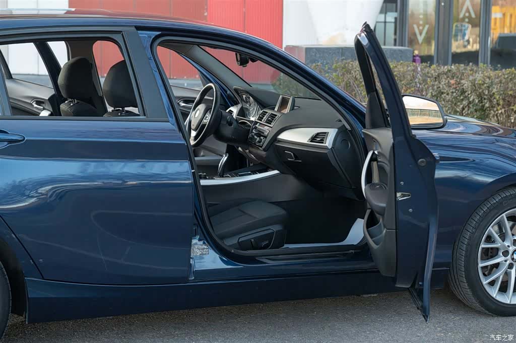 BMW 1 Series, 2016 38