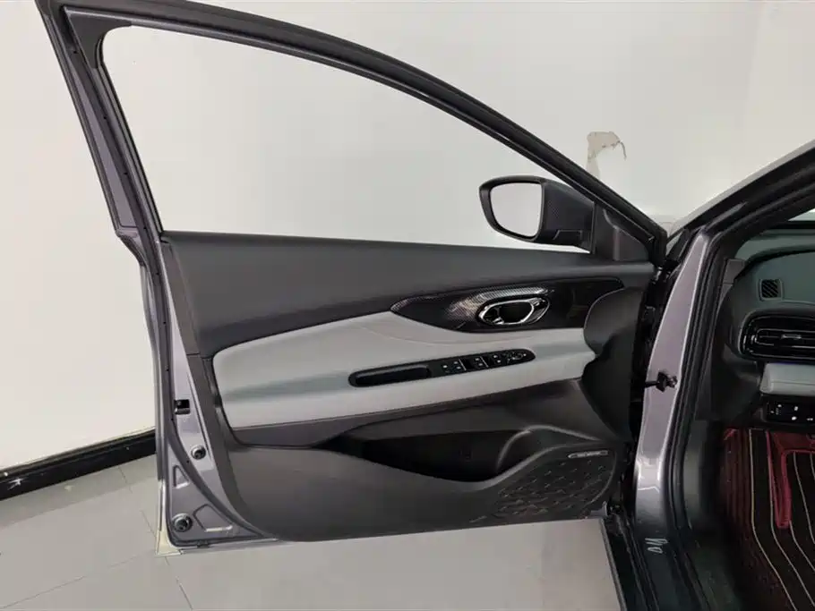 Trumpchi Shadow Leopard