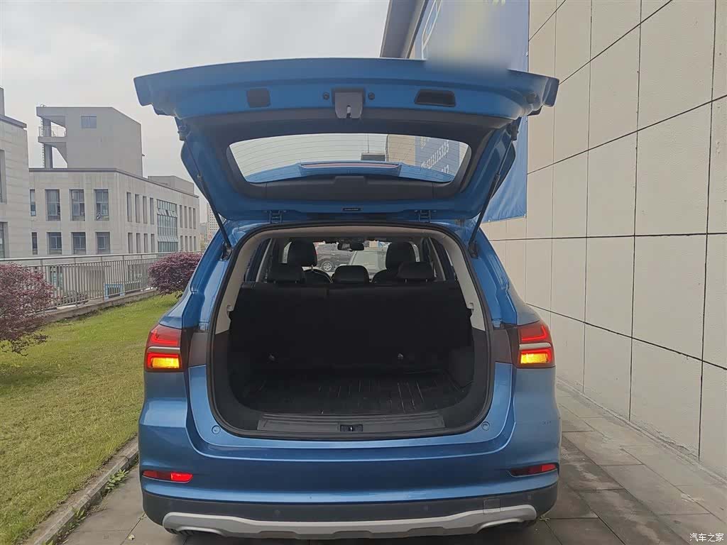 Roewe RX5, 2018 15